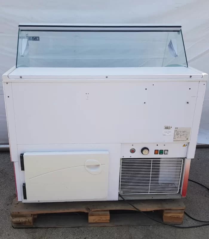 Vitrina za sladoled 1