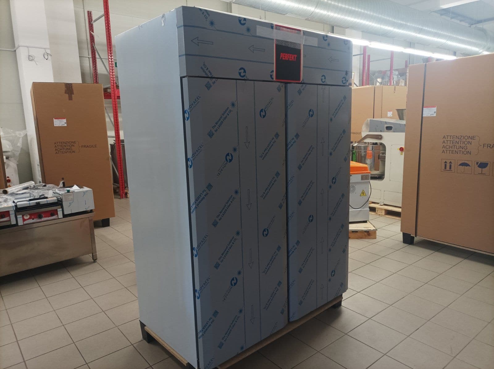 TECNODOM profesionalni zamrzivač 910 l